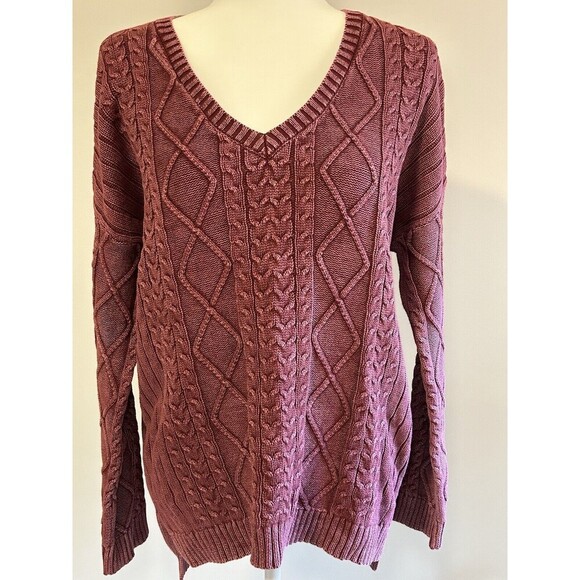 NATURAL REFLECTIONS Burgundy Acid Washed V-neck Cable Knit Sweater Medium - Picture 1 of 8
